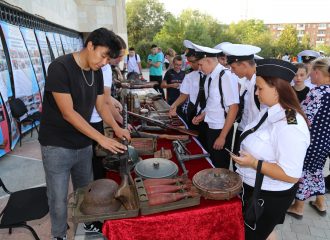 В Астрахани на территории парка АДК "Аркадия" прошли различные мероприятия и патриотические выставки